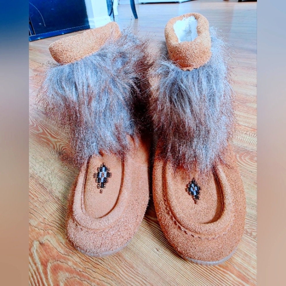 Cozy Tan Fur-Trimmed Women's Shoes
